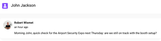 Team-Chat mit einer Nachricht zur Prüfung des Aufbaus am Airport Security Expo-Stand.